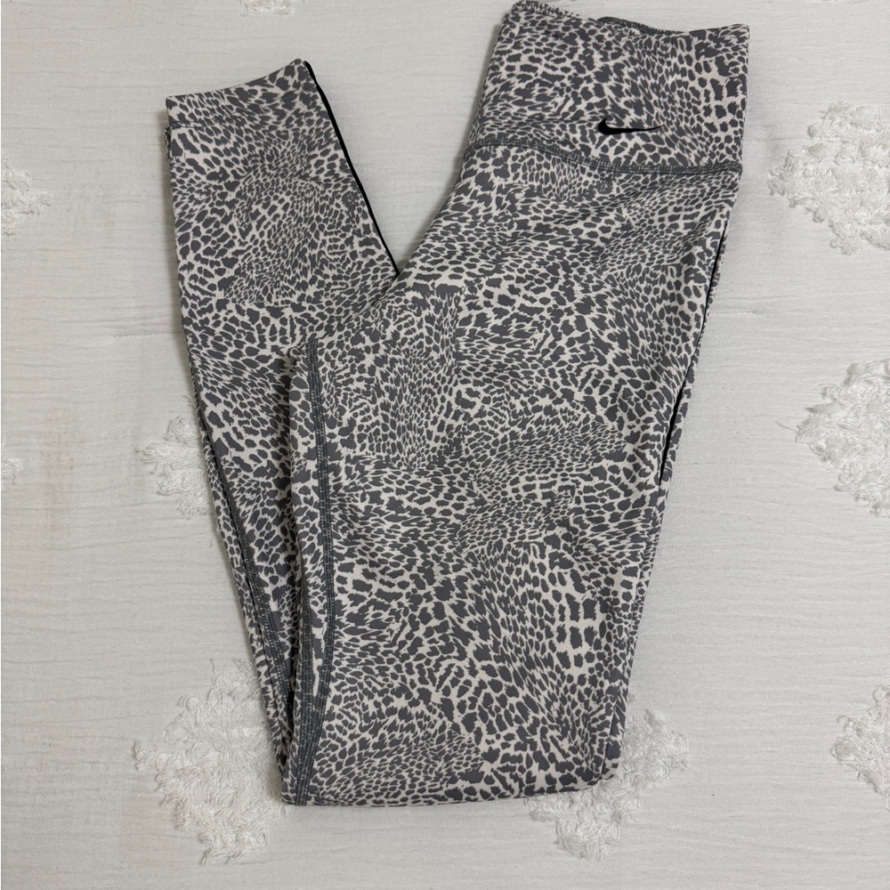 Nike One Tight DriFit 7/8 Leggings